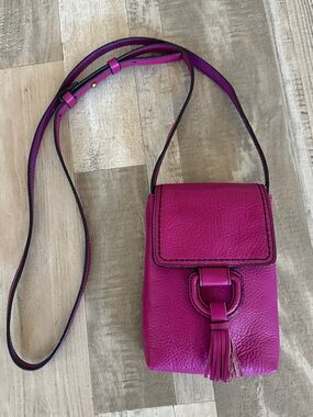 Fossil Crossbody Phone Bag Purse in Fuchsia - Classic Tassel Detail